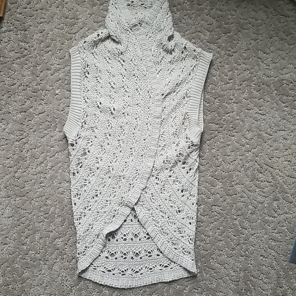 HOOKED UP💕 by I.O.T Sandy Beige Sweater Vest NWT - Picture 6 of 8